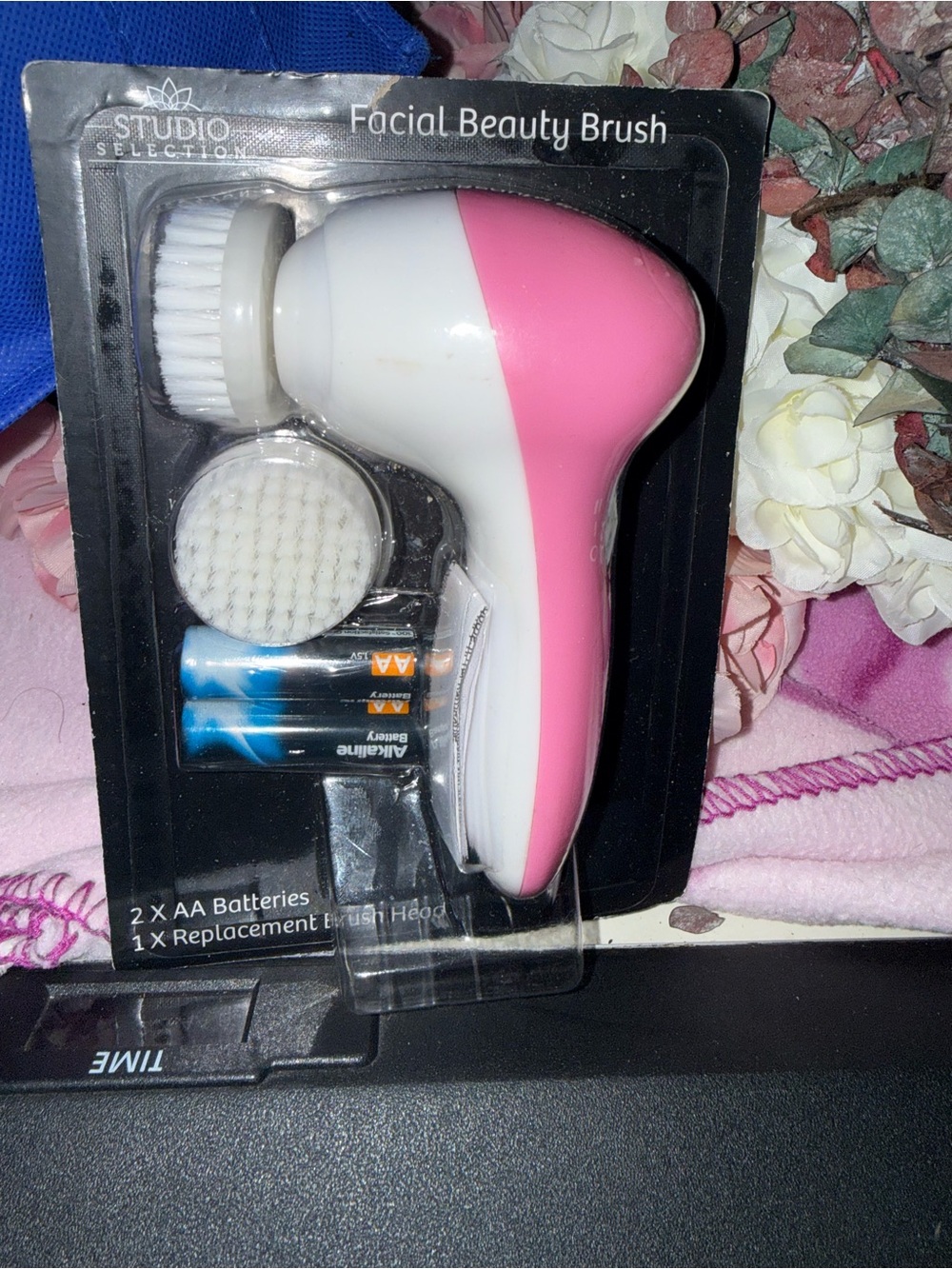 Pink & White Facial Beauty Brush